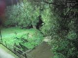 02 : 32