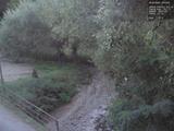 19 : 00