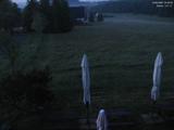 03 : 32