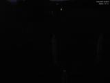 23 : 00