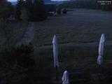 03 : 32