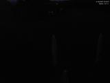23 : 00