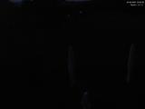 03 : 00