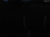03 : 04