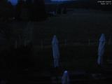 03 : 32