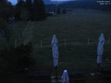 22 : 08