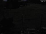 03 : 32