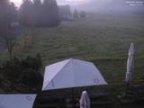 06 : 00