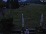 19 : 44