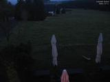 20 : 04