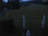 06 : 32