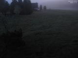 03 : 32