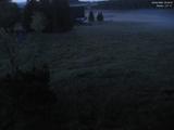 03 : 32