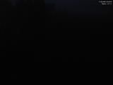 23 : 00