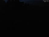 03 : 00