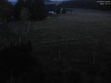 22 : 04