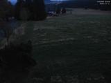 19 : 44