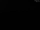 03 : 32