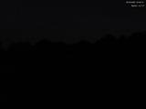 03 : 32