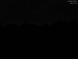 03 : 32