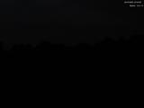 22 : 04