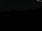03 : 32
