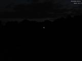 22 : 04