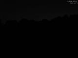22 : 00