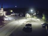03 : 32