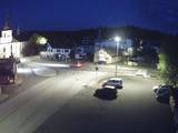 22 : 00