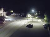 03 : 00