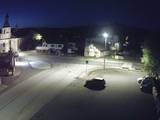 03 : 32
