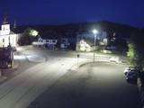 22 : 04