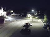 23 : 04
