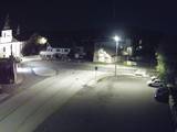 22 : 08