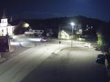 22 : 08
