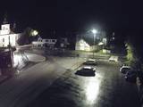 02 : 00