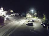 22 : 00