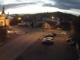 06 : 00