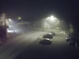 03 : 00