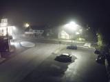 23 : 04