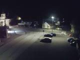 03 : 32