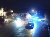 19 : 00