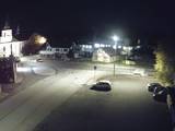 06 : 00