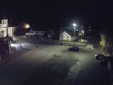 03 : 00