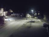 03 : 32