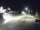 22 : 00