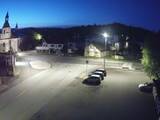 04 : 00