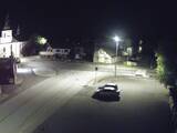 01 : 00