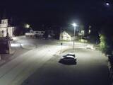 03 : 00